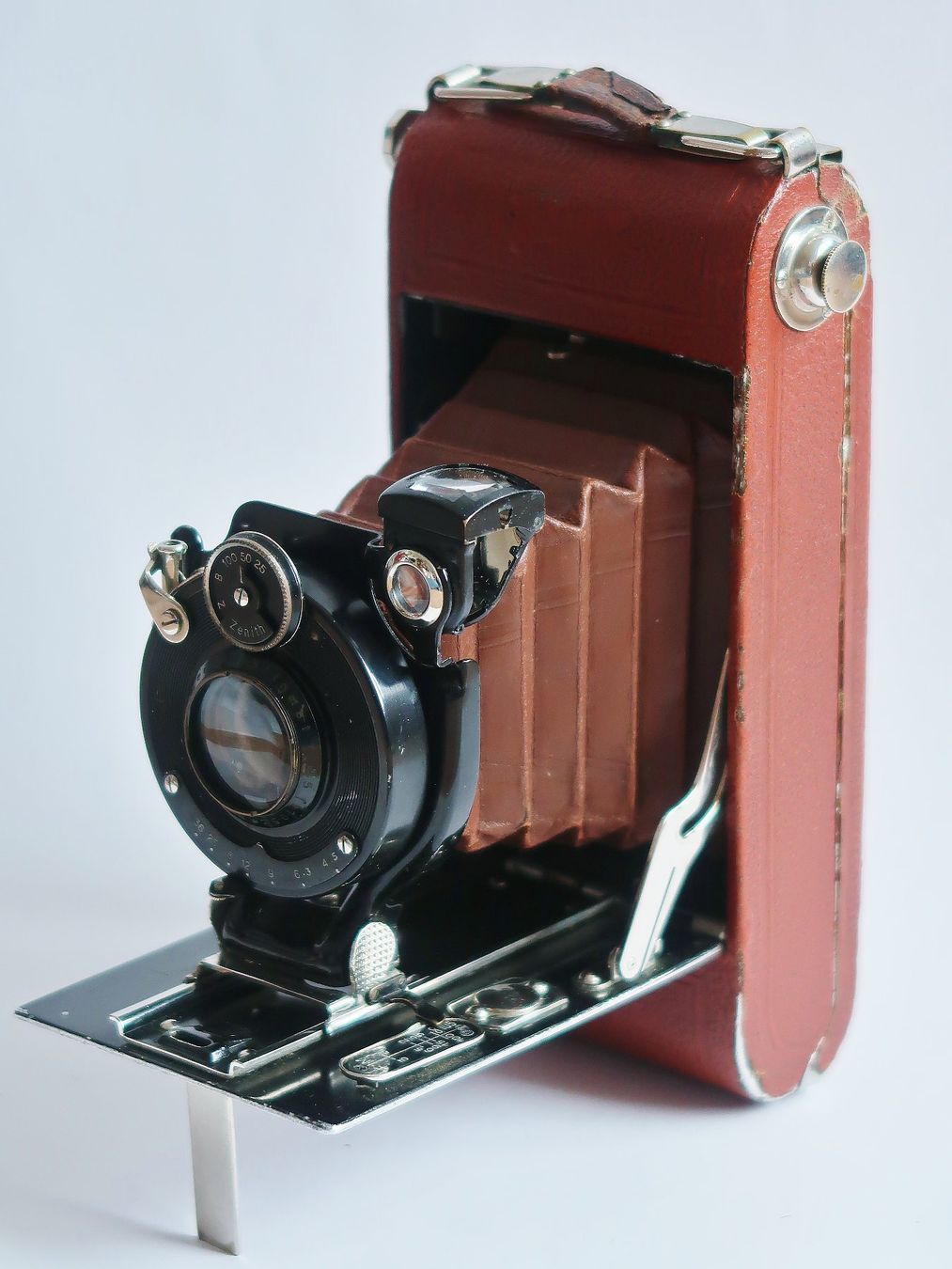 Ihagee Fotocamera: Ihagee Ultrix Simplex 1360 Luxus mit braunem Lederbezug – Usato da Luzern venduto da eAladin 1