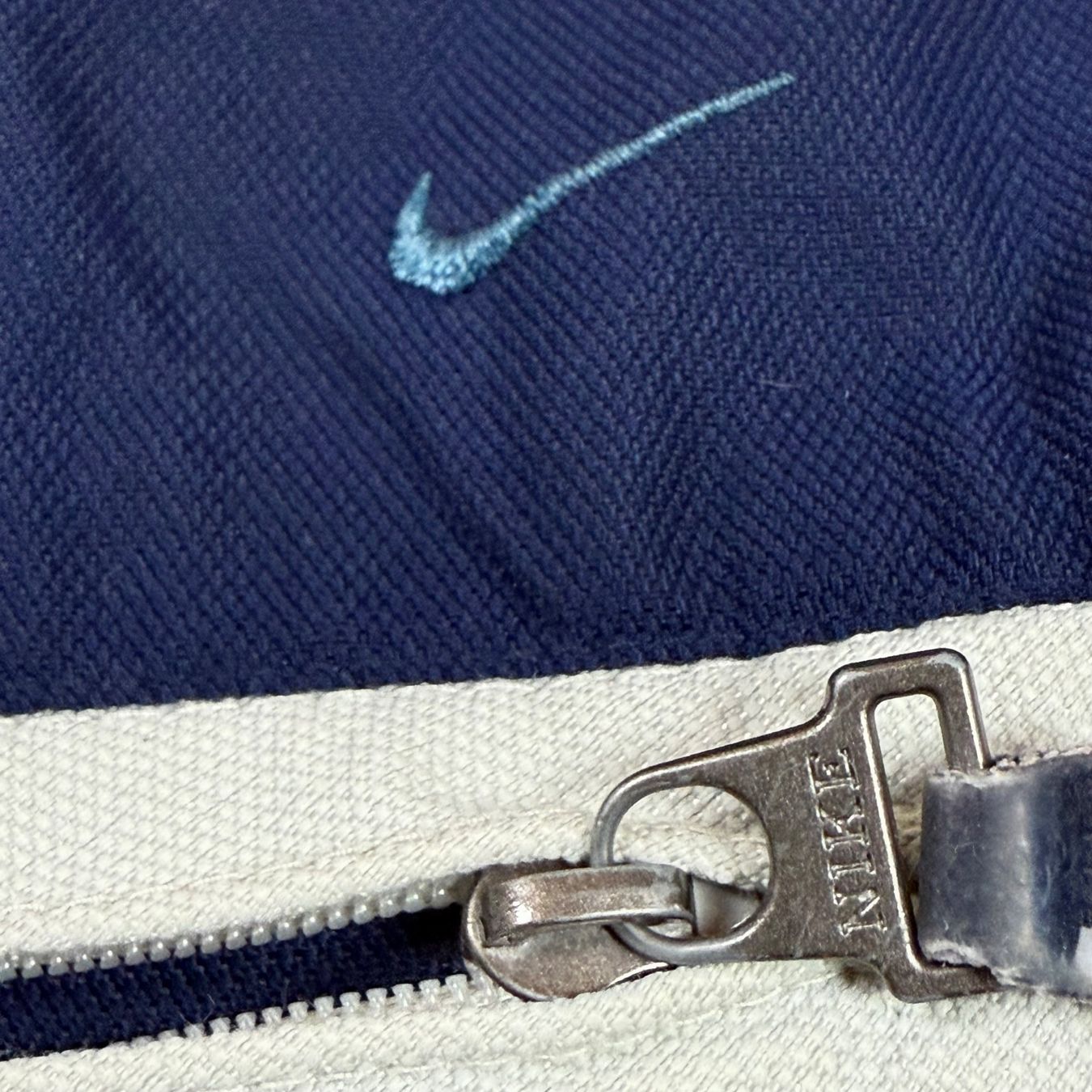 Nike Giacche: Vintage Nike Winterjacke – Usato da Herisau venduto da 1asupply 1