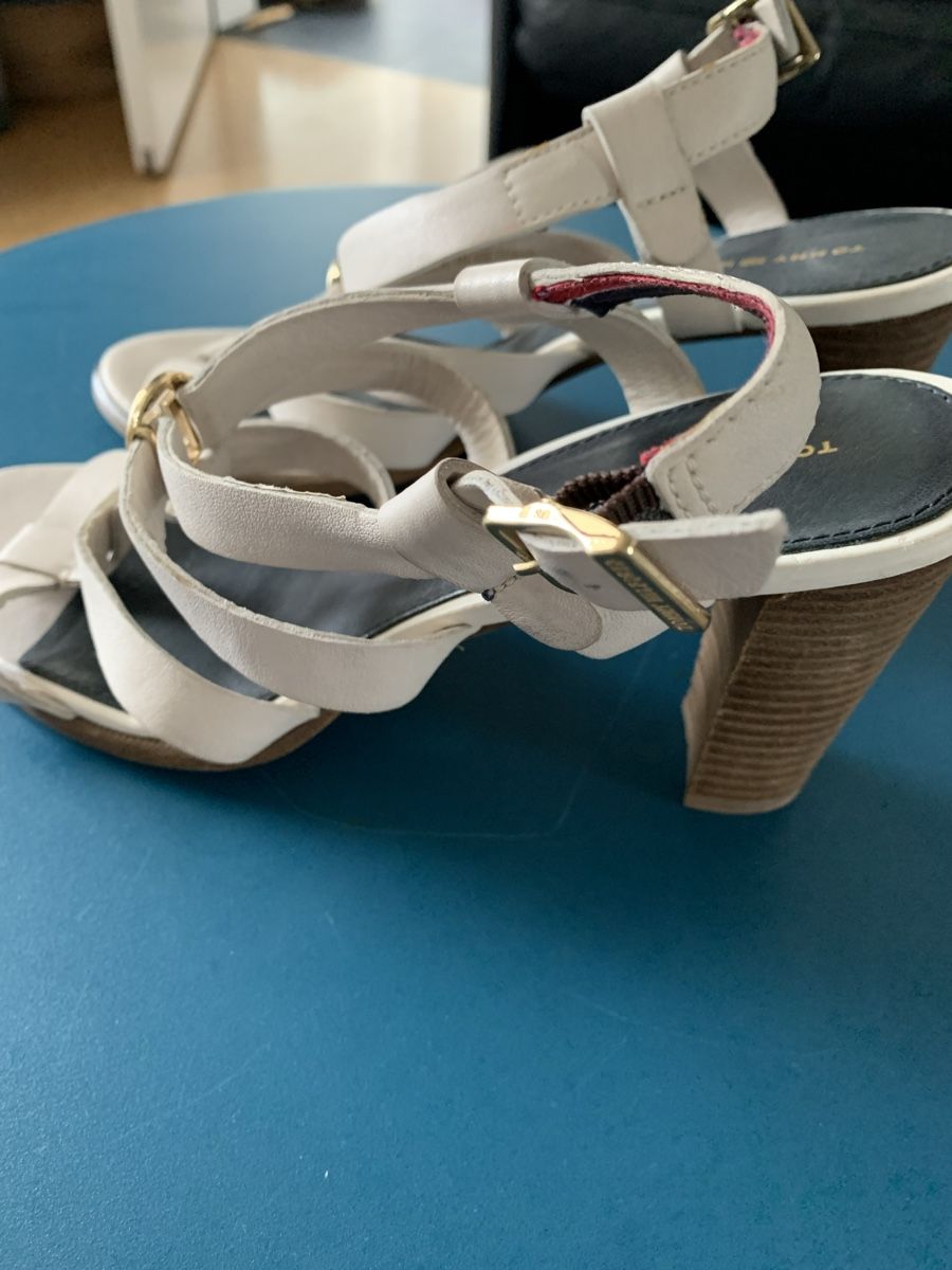 Tommy Hilfiger Scarpe da donna: Tommy Hilfiger Sommer Sandale Grösse 37 – Nuovo (secondo la descrizione) da Mettmenstetten venduto da _4_YOU_ 1