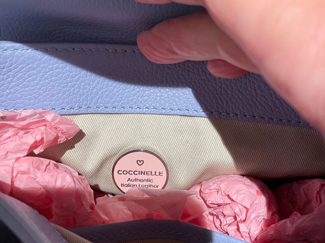 Coccinelle Taschen für Damen: Handtasche Coccinelle hellblau Leder gebraucht – Gebraucht aus Luterbach von vac_yv8x 4