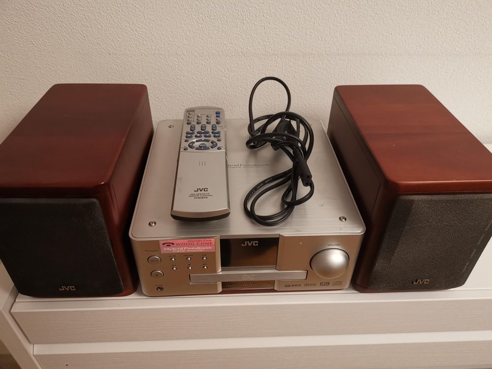 JVC DVD Receiver CAEXA1 inkl. Wood Cone Lautsprecher Kaufen auf