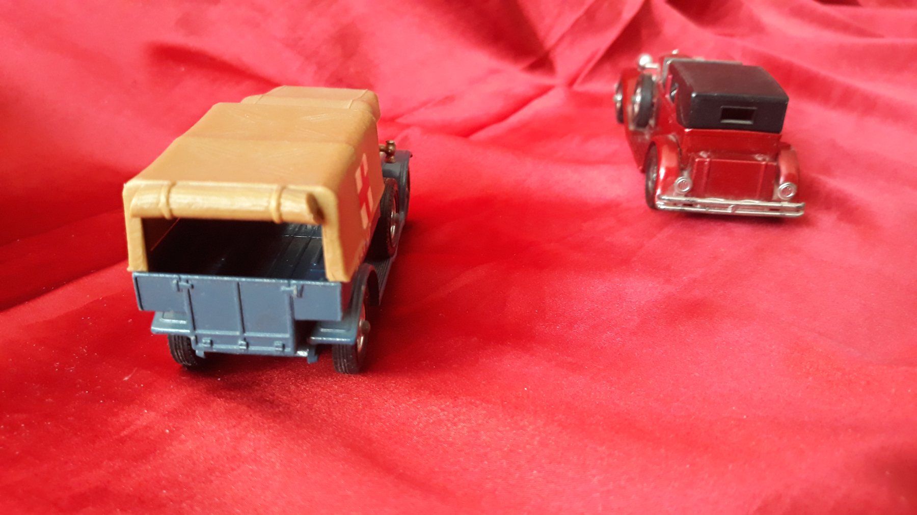 Matchbox Modellini d'auto: Matchbox Auto Sammlung 1975 Düsenberg 1973 RAF Tender Solido – Usato da Schleitheim venduto da petung 2