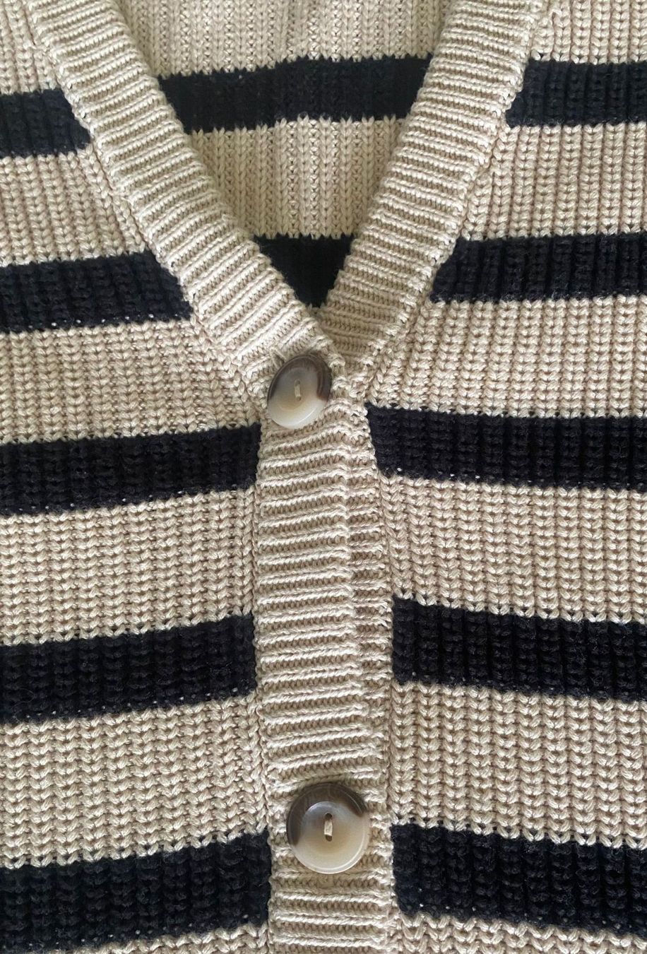 Pullover & Sweatshirts: Strickjacke KAFFE Kacilla beige schwarz gestreift Gr. M – Gebraucht aus Winterthur von Secondhand-Family 3