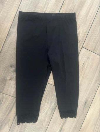 Schwarze 3/4 Leggings ungetragen Grösse M