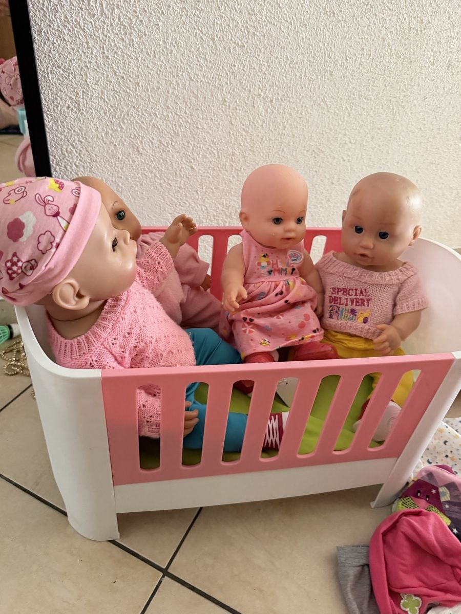 Poupées: Doll Clothes Bundle incl. accessories, good condition – D'occasion à Baar par Gar_f9sz