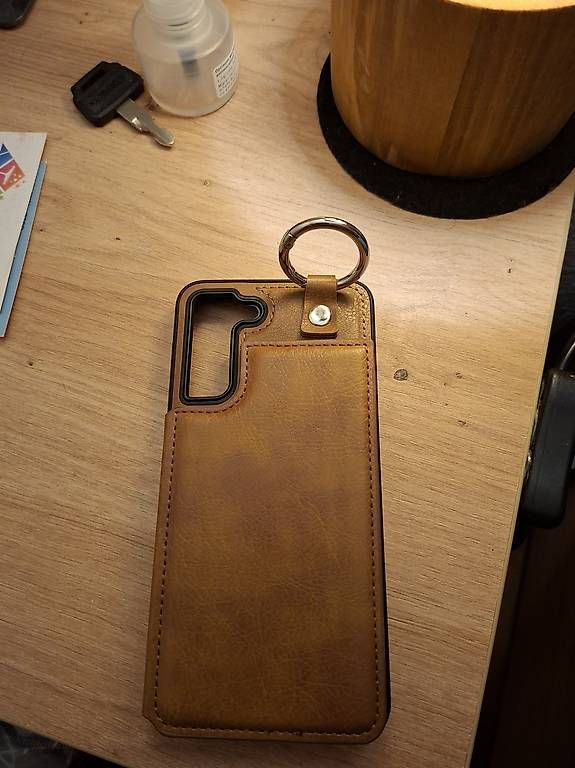 Covers & Schutzfolien: Samsung S21FE hüle Leder neu – Gebraucht aus St. Antoni von Menzce 2