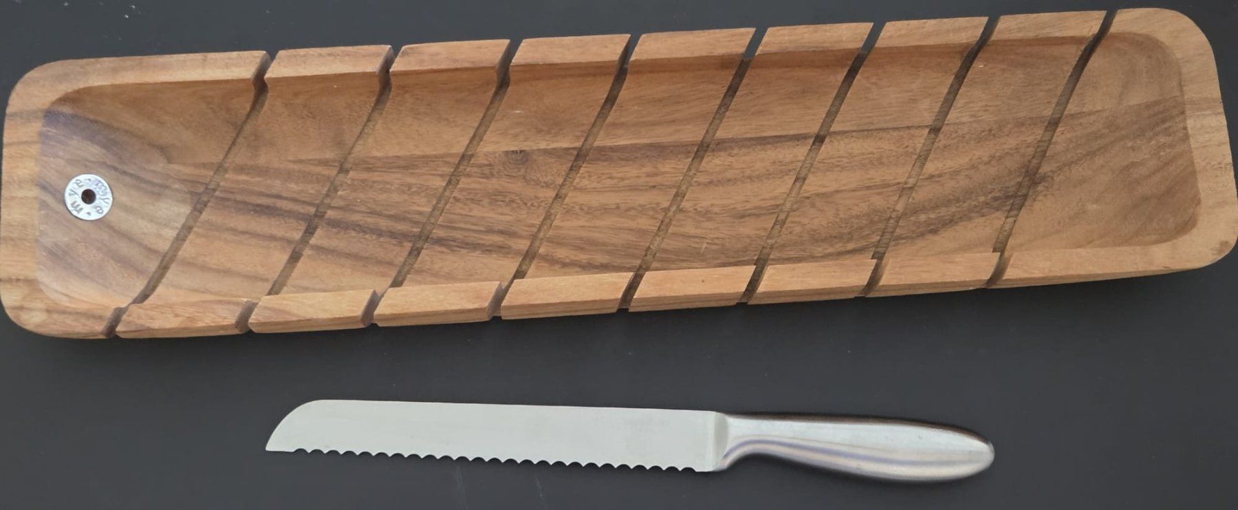 Holzartikel: Planche à découper avec couteau – Gebraucht aus Begnins von IlikeHiPhi 1