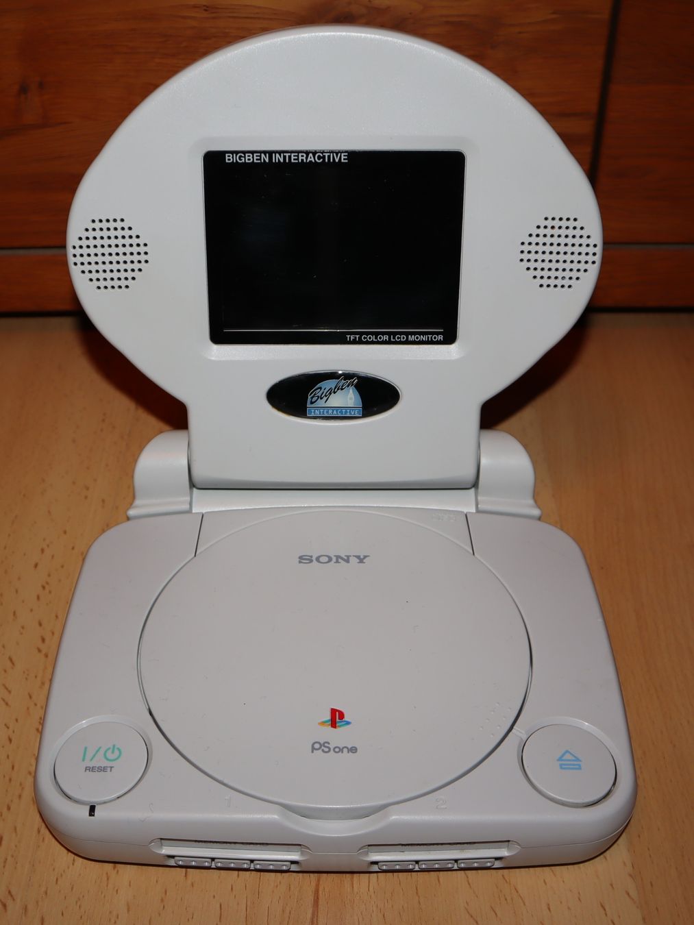 Sony Console: Seltenes SONY PSone Set mit Bigben Screen & Topgames – Usato da Ochlenberg venduto da on3x 5
