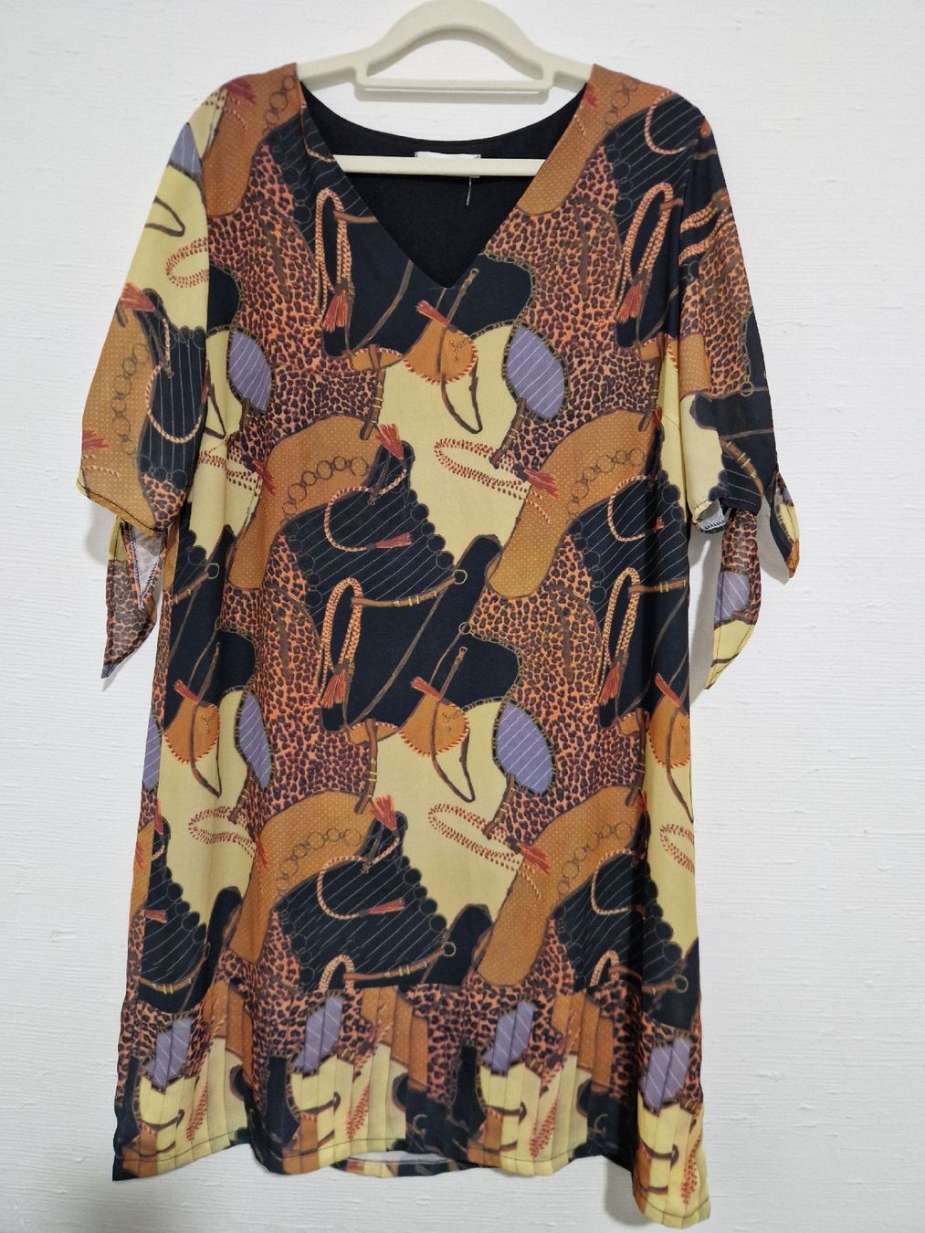 Kleider: Schickes Sommerkleid Gr.40 mit buntem Muster – Neu (gemäss Beschreibung) aus Gwatt (Thun) von Letzte-Chance-III 1