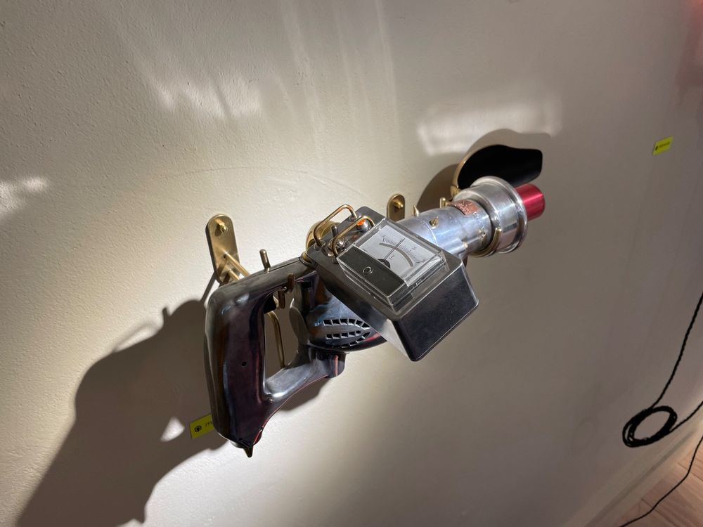 Steckdose Mit USB-Ladegerät, Poliertes Messing – Schraubenlos, IP20, 2,4 A