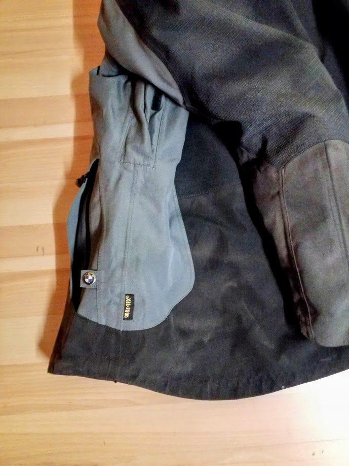 BMW Lotti di vestiti: Motoradkleidung – Usato da Magden venduto da Pfilou 1