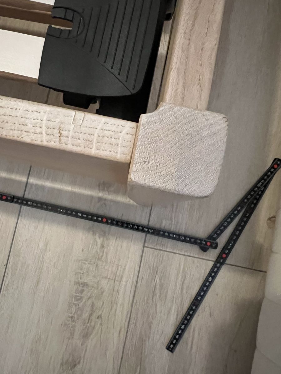 Pfister Letti: Bett komplett mit Matratze und Lattenrost – Usato da Ebikon venduto da TeDenzler
