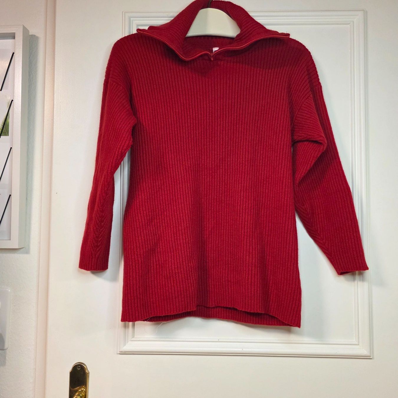 Pulls & Sweat-shirts: Roter Merino-Pullover mit Zipper-Rollkragen M – D'occasion à Wald ZH par CapLux 1