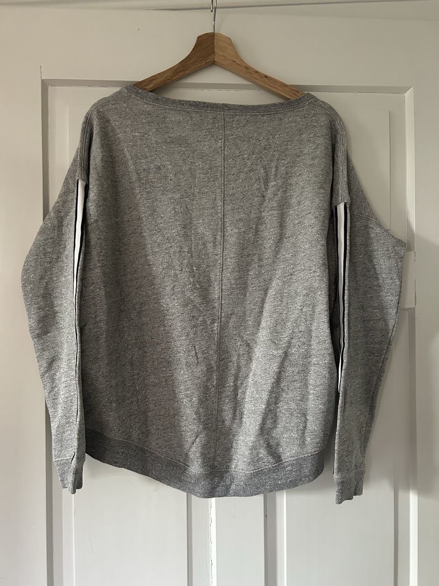 Nike Maglioni & Felpe: Nike Damen Pullover grau mit Streifen Grösse M – Usato da Frauenfeld venduto da jae_vs6j 5