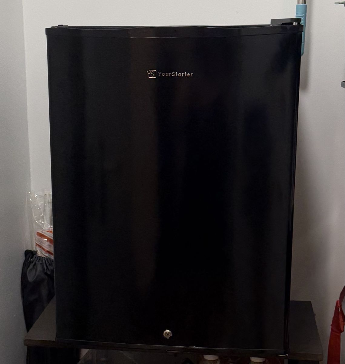 Gefrierschrank: Gefrierschrank 42L YourStarter schwarz, neu – Neu (gemäss Beschreibung) aus Muttenz von Giro7