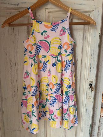 Tolles Kleid Gr. 116, Neu