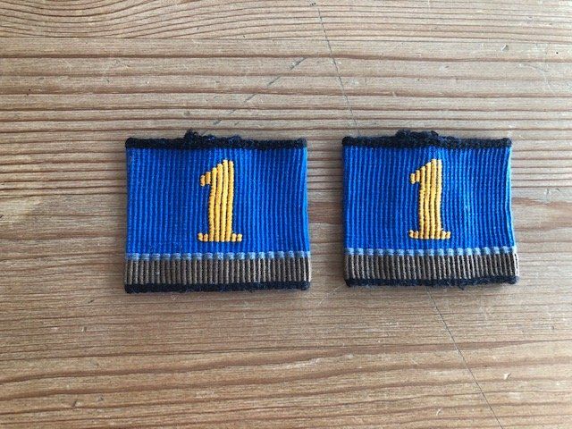 Schweizer Armee Placchette & Badge: Epaulettes authentique de l'armée Suisse – Usato da Aigle venduto da Tchamille 2