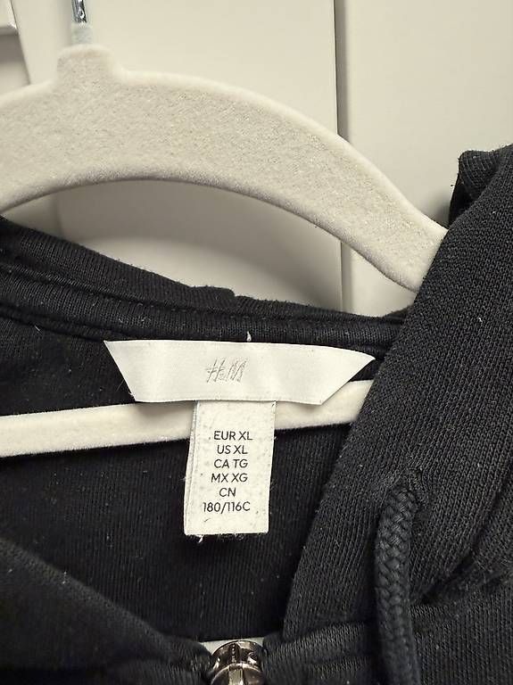 Jacken: sweatjacke schwarz  – Gebraucht aus Zürich von chr_dkn7 2