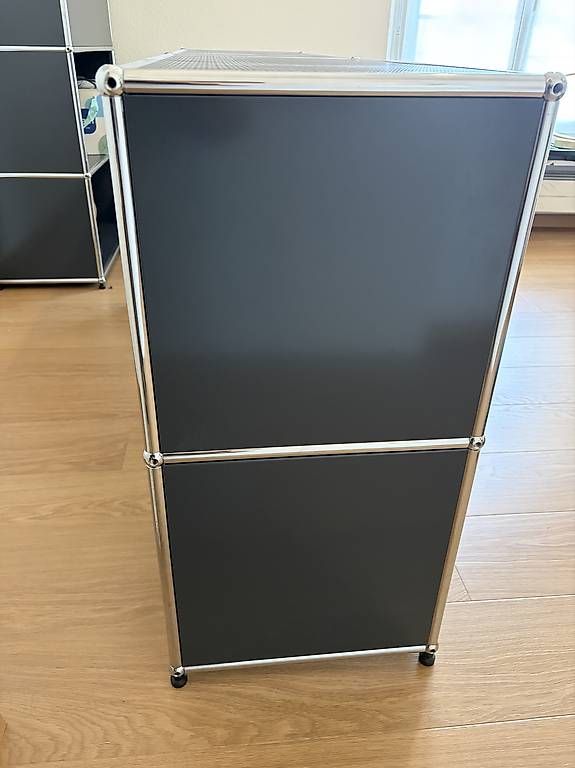 Scaffali: USM Haller Sideboard / Regal 2x2  Anthrazitgrau perforiert  – Usato da Basel venduto da jpw_7gqh 2