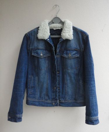 Mango Jeansjacke mit Kunstfellkragen für Damen Gr. M