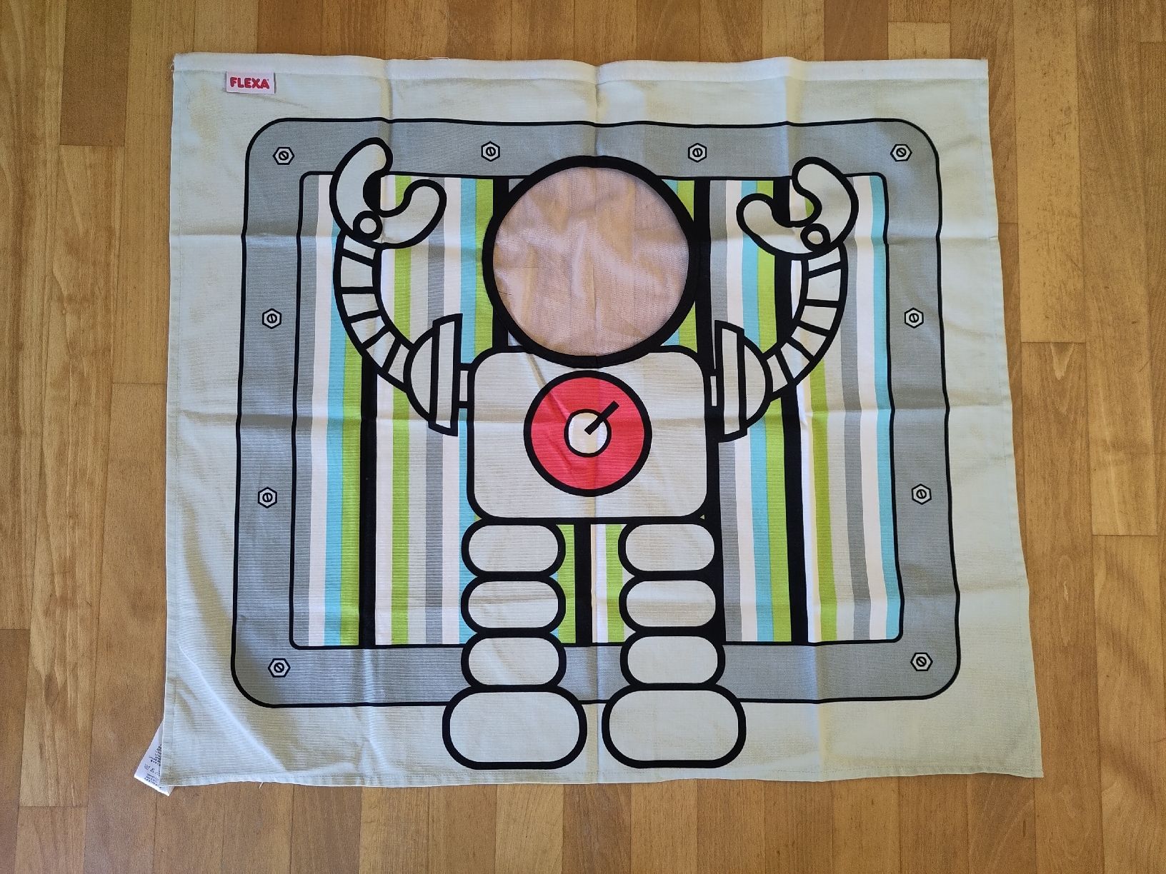 Flexa Vorhänge: Flexa Roboter Spielvorhang und Taschen – Gebraucht aus Winterthur von Sonnenmond2