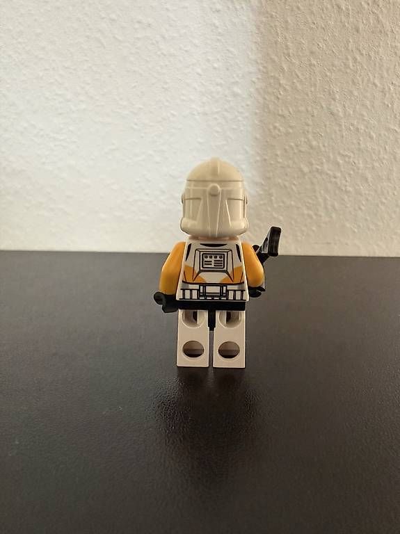 Lego Statuette: LEGO Star Wars 212th Clone Trooper Minifigur – Usato da Zürich venduto da Liam_Hess 1