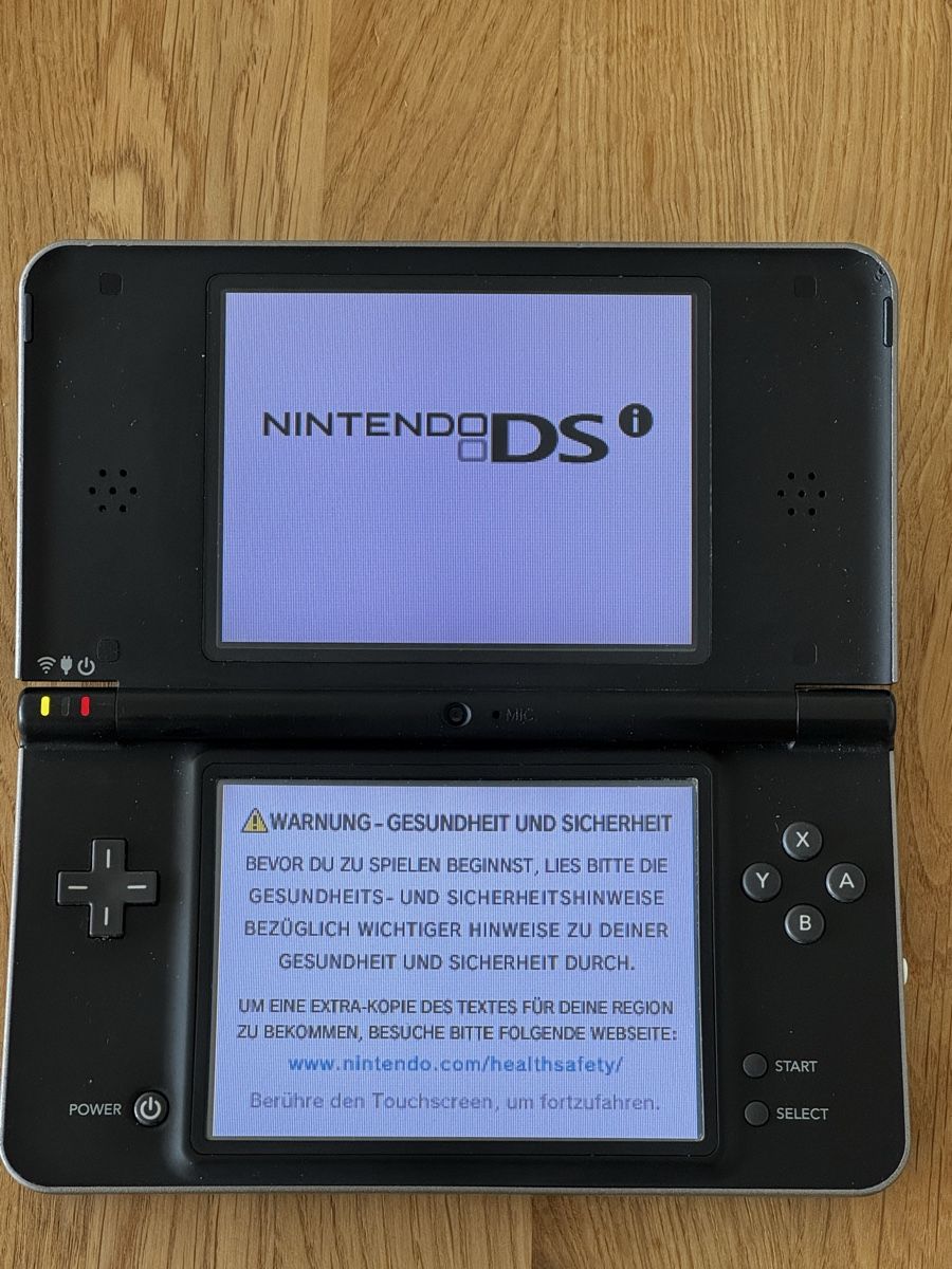 Nintendo Konsolen: Nintendo DSi XL Konsole – Gebraucht aus Uster von GamesAndStuff 1