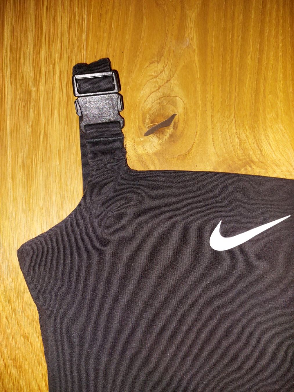 Nike Top: One-Shoulder Top Nike, Gr. XS – Usato da Titterten venduto da fra_v27g 1