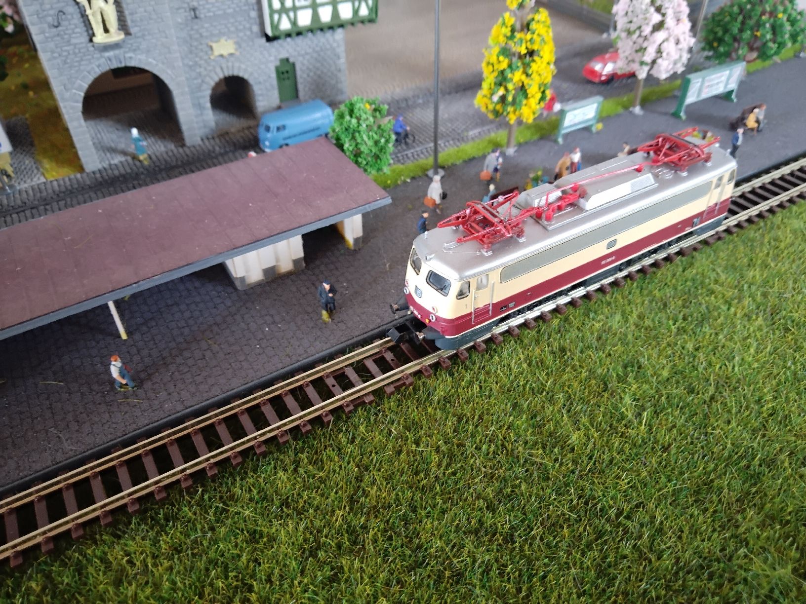 Trix Modelleisenbahnen: Minitrix DB BR112 DCC Sound Neuwertig  – Neu und originalverpackt aus Romanshorn von jar_rxt9 2