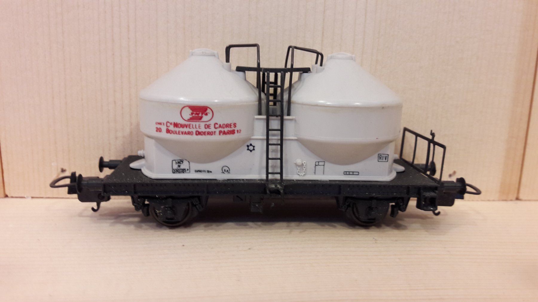 Lima Modellini di ferrovie: Lima HO DC : SNCF wagon silo "SMTS" – Usato da Buttes venduto da Cafe2005 1