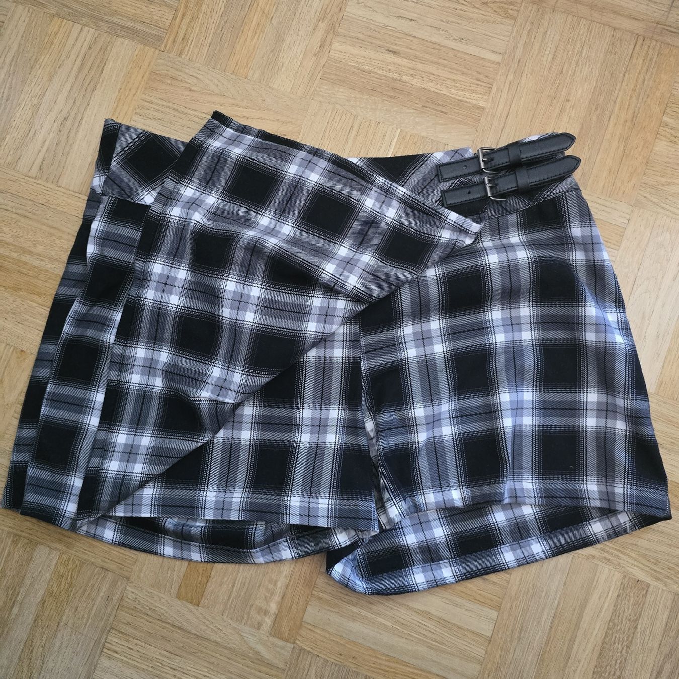 C&A Gonne: Clockhouse Plaid Mini Skort (size 42) – Usato da Basel venduto da DaniJohni 1