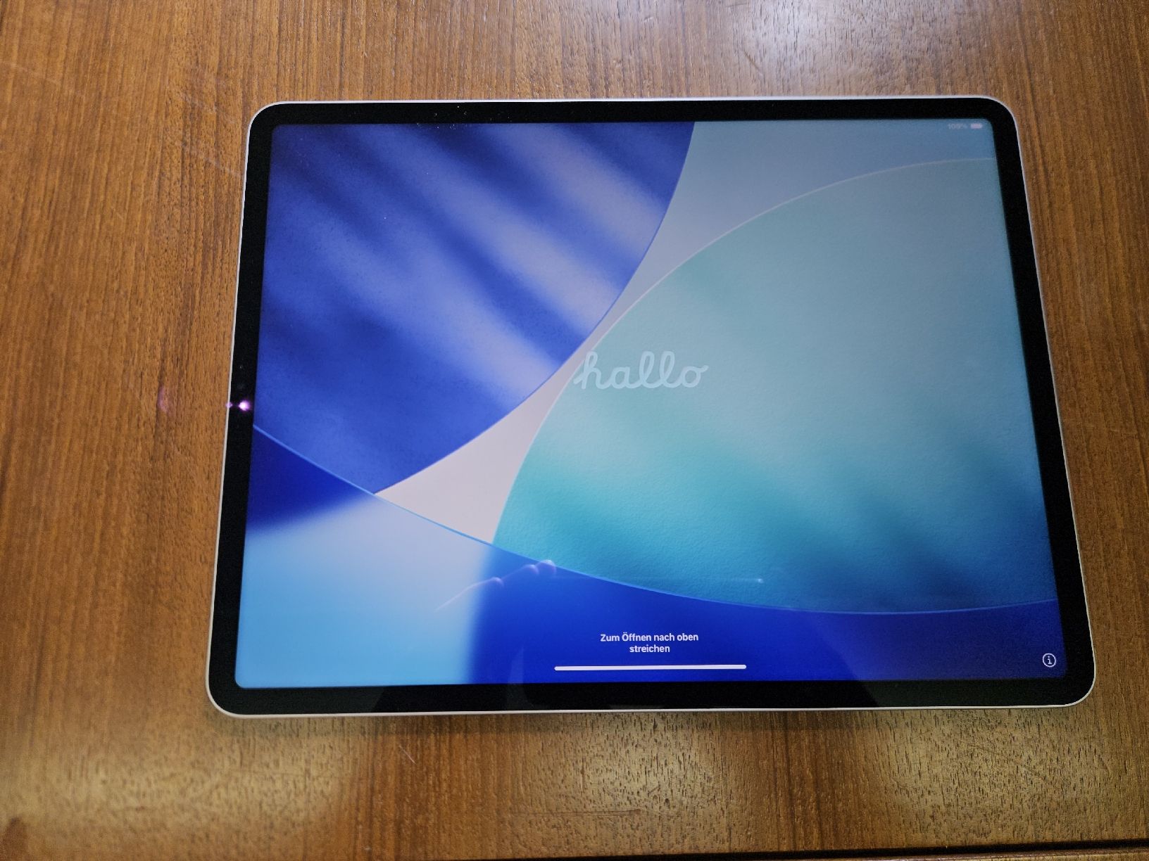 Apple Tablet PC: iPad Pro 2022 (12.9") 256GB Bundle - Magic Keyboard & Pencil – Usato da Zürich venduto da tim.cummins 2