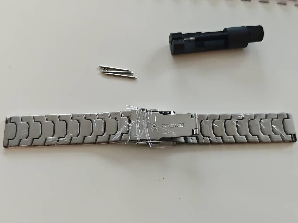 Armbänder & -reifen: Uhrenarmband Stainless Steel – Gebraucht aus Kirchdorf AG von Aloe11 2