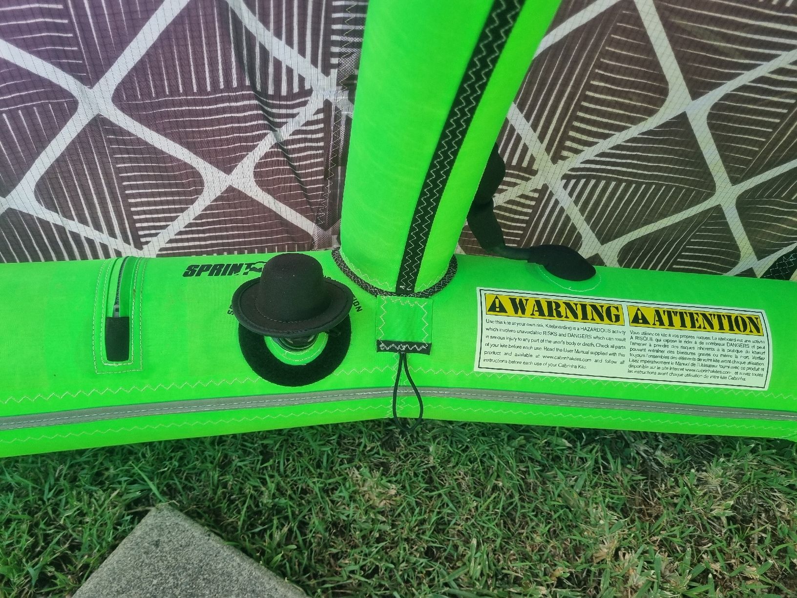 Aquilone: Kitesurf-Set Cabrinha Switchblade 9m, Trapez, Bar, Pumpe, .. – Usato da Wünnewil venduto da Utan8 7