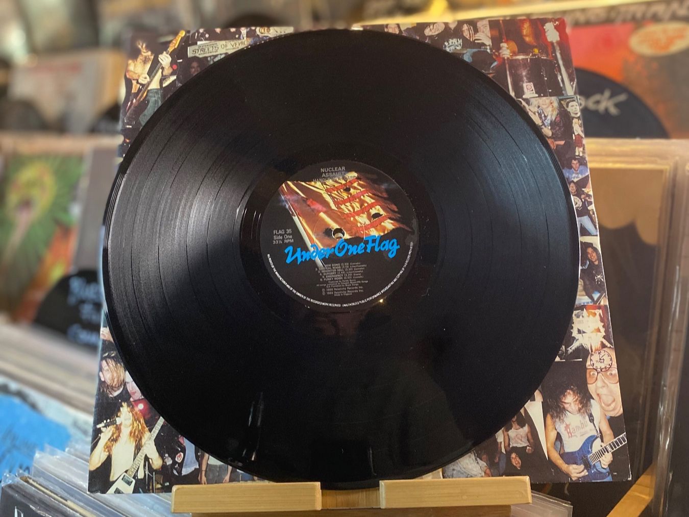 Vinyles: NUCLEAR ASSAULT - HANDLE WITH CARE...OG UK 1989...VG+/VG+ – D'occasion à Gals par Diskopatshop 4