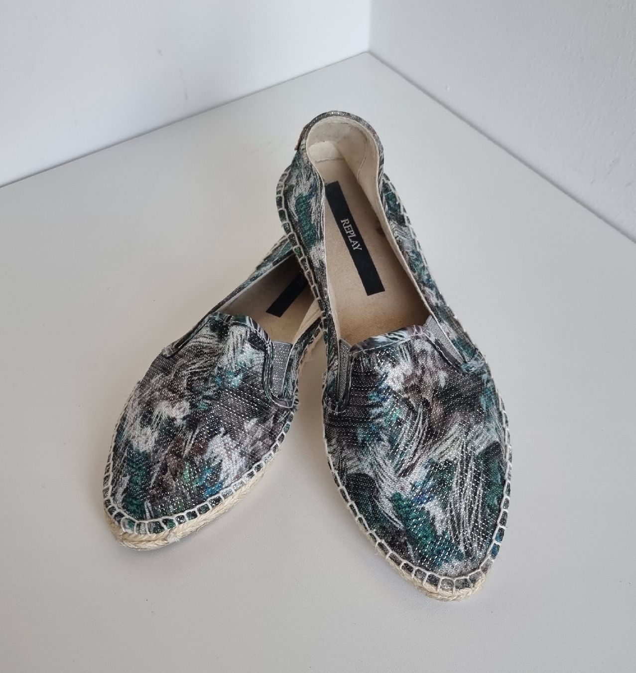 Replay Herrenschuhe: Ab CHF 1.- REPLAY Espadrilles, Gr. 38 – Gebraucht aus Gontenschwil von shop2hand 1