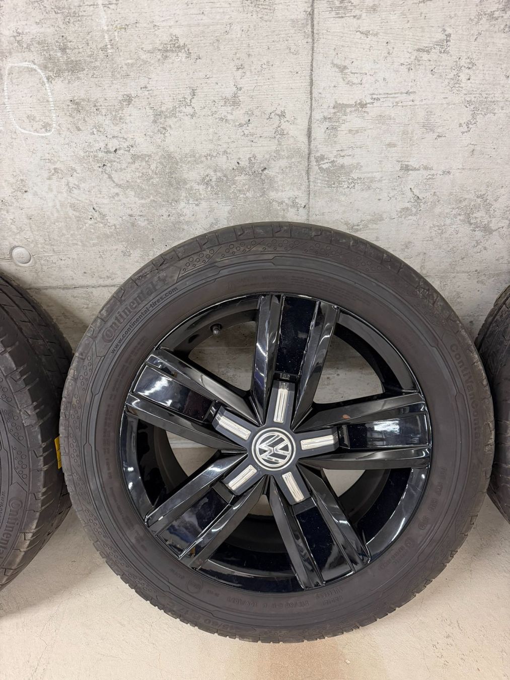 Volkswagen Pneumatici & Ruote complete: VW T6 Felgen – Usato da Menzingen venduto da fizzibubbele69 3