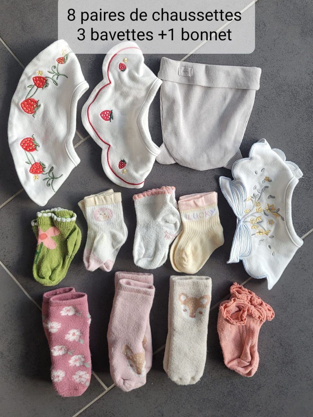 Lotti & Set di vestiti: Lot vêtements bébé – Usato da Collombey venduto da Ollyworks 6