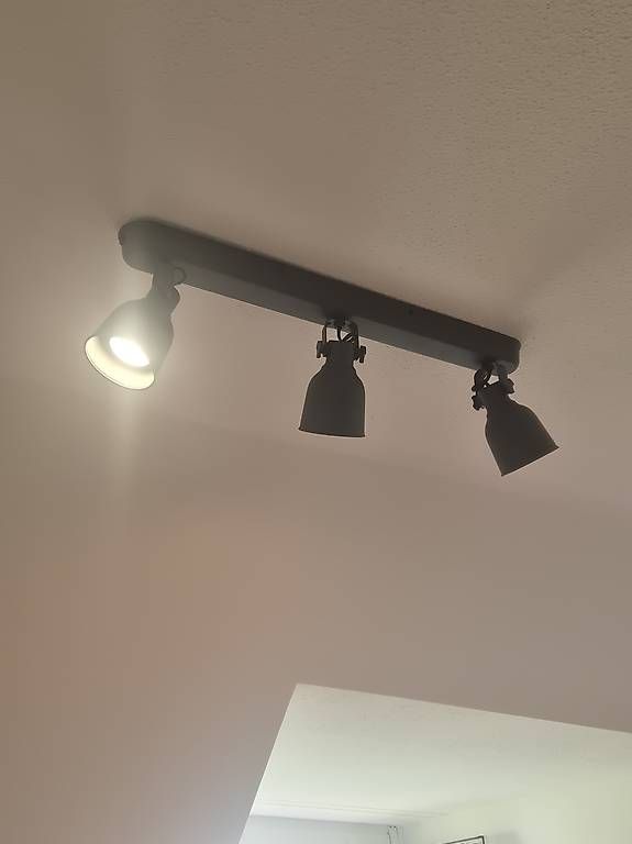 Ikea Lampadari & plafoniere: Ikea Deckenlampe HEKTAR mit 3 spots – Usato da Bern venduto da len_vc5x 1