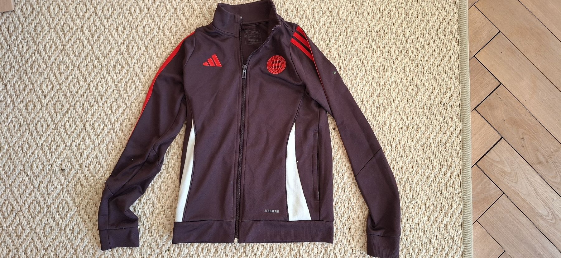 Bayern München Jacken: FC Bayern Trainer Jacke 152 – Gebraucht aus Zürich von kug_z9tv