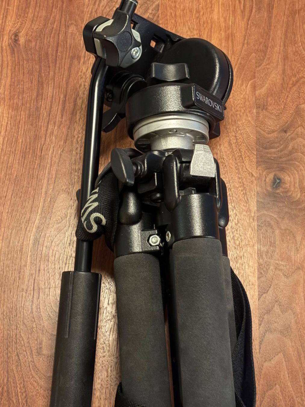 Manfrotto Trépieds & Accessoires: Stativ Swarovski – D'occasion à Zürich par Airflow22 3