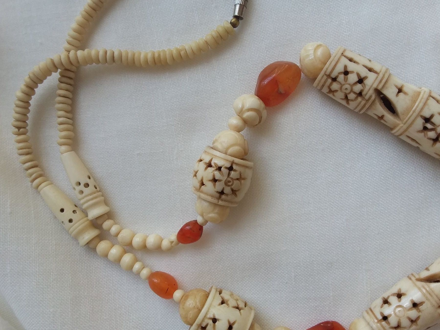 Catenine: Vintage Handgeschnitzte Kette Collier Afrika – Usato da Zürich venduto da helsan 9