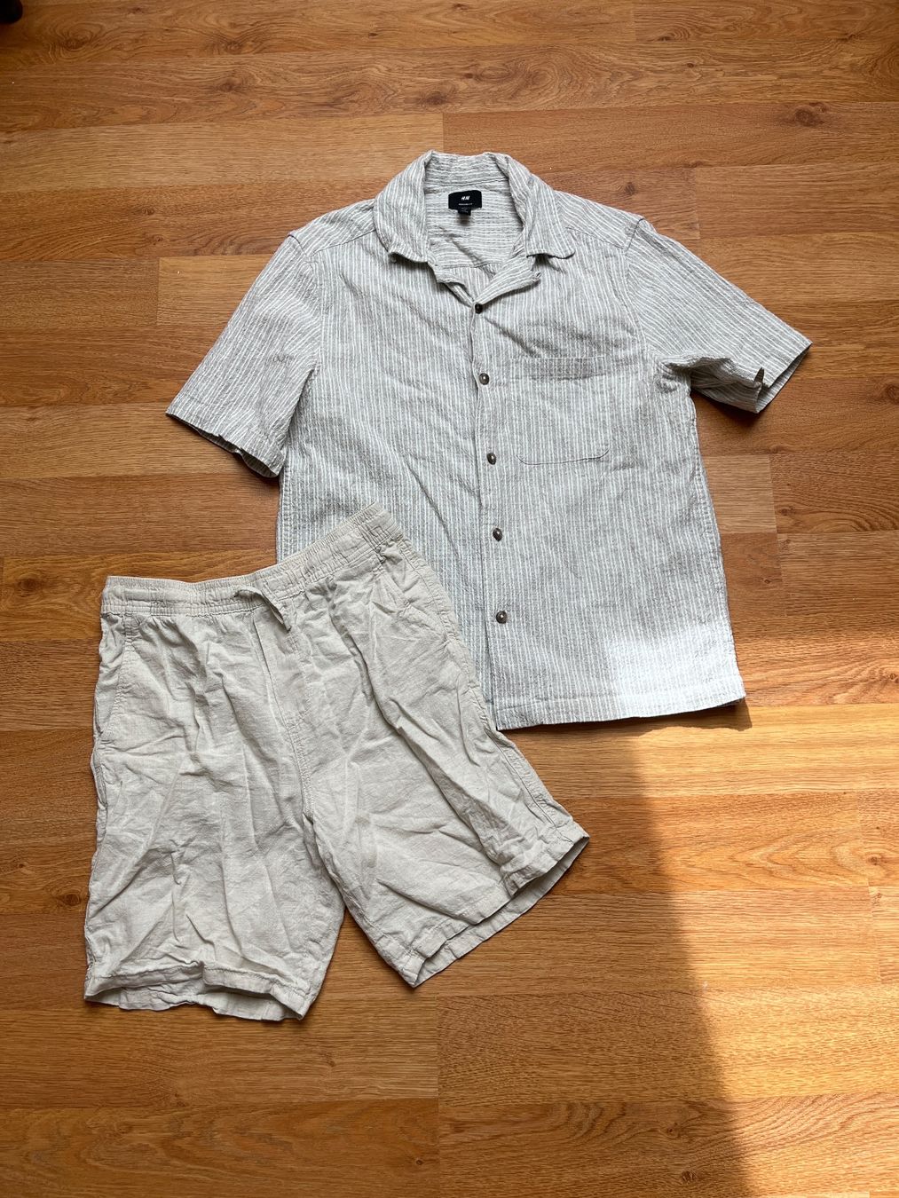 H&M Lotti & Set di vestiti: Lot vêtements taille 164 – Usato da Genève venduto da fyshbird