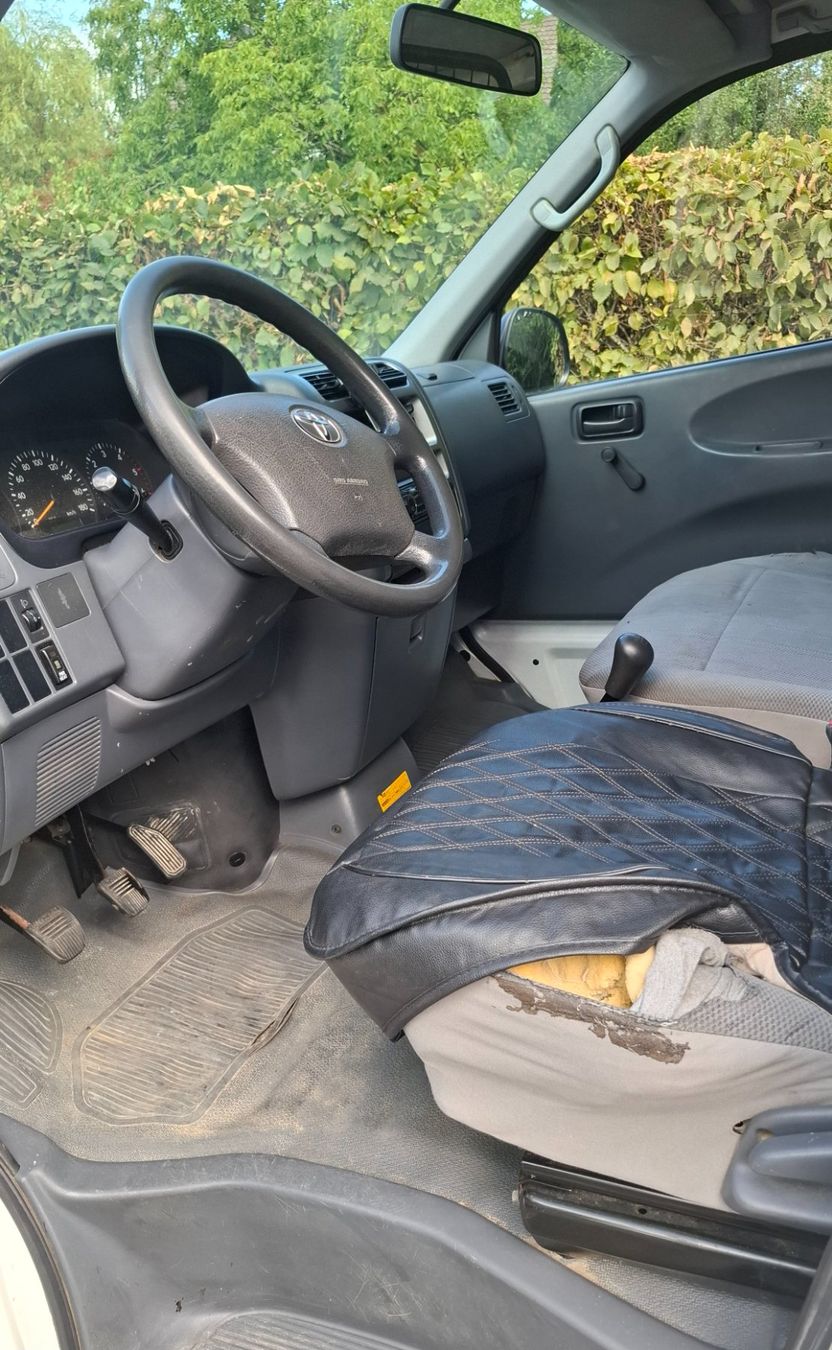 Toyota Autos: Toyota Hiace D-4D 4WD – Gebraucht aus Seengen von uluru23 4