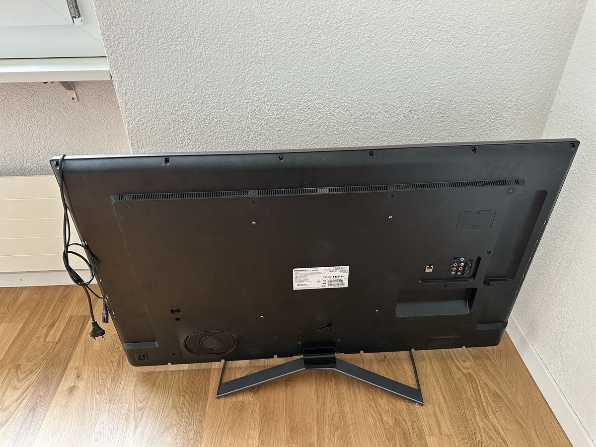 Philips Fernseher: Philips Fernseher 48Zoll mit Ambilight – Gebraucht aus Uerkheim von Crank99 1