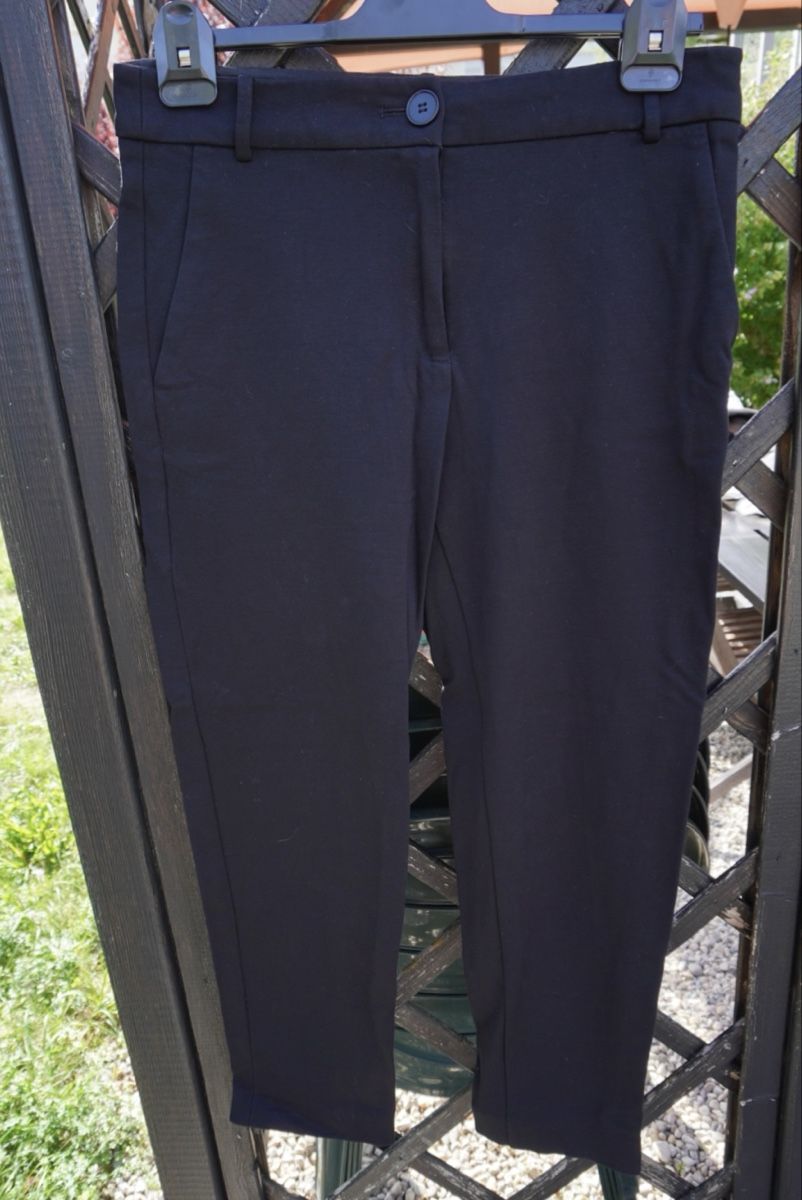 Esprit Pantaloni: Pantalon Esprit noir – Usato da Peseux venduto da fio_n9qk