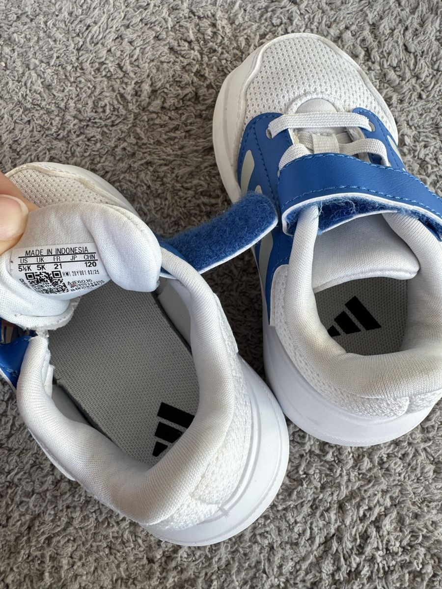 Adidas Schuhe für Jungen: Adidas Sneaker Gr. 21 – Gebraucht aus Oberrieden von Anirahtak 1