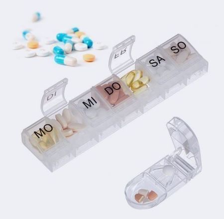 Medikamentenbox mit Tablettenschneider