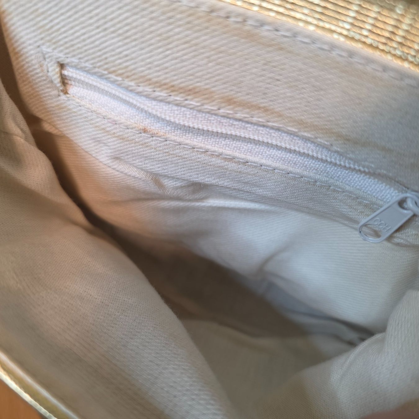Taschen für Damen: Goldene Umhängetasche  Top Zustand – Gebraucht aus Wald ZH von CapLux 5