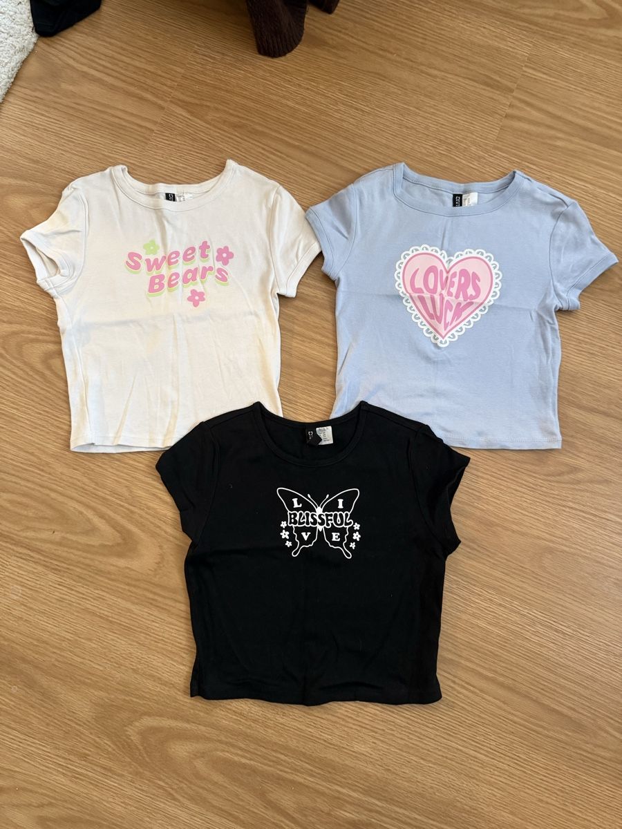 H&M Hemden, Tops & T-Shirts: Set 3 baby tee – Gebraucht aus St. Gallen von trxcy